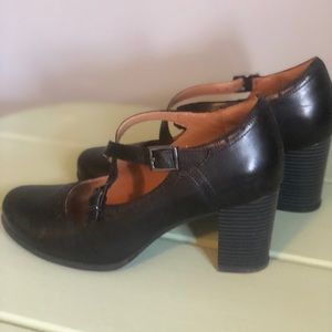 Clark’s Black  Heels.  Size 8